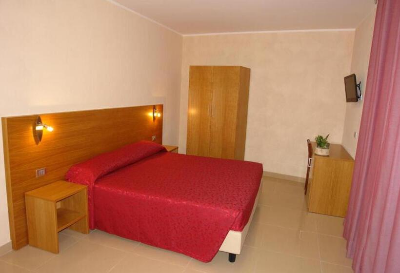 Quarto Estandar, Corona