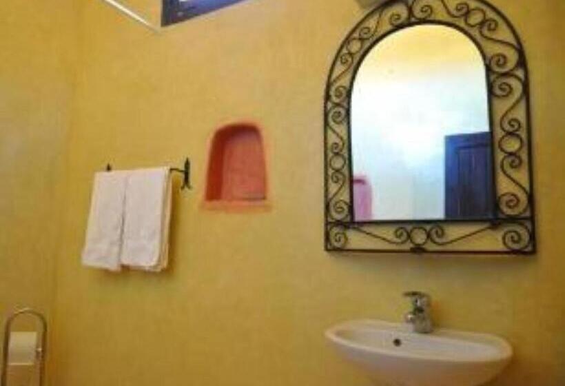 اتاق استاندارد سه نفره, Maison D'hôte Amridil