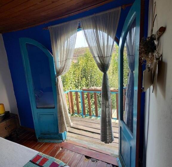 غرفة قياسية مزوَّدة بشُرفة, Onda Verde Hostel