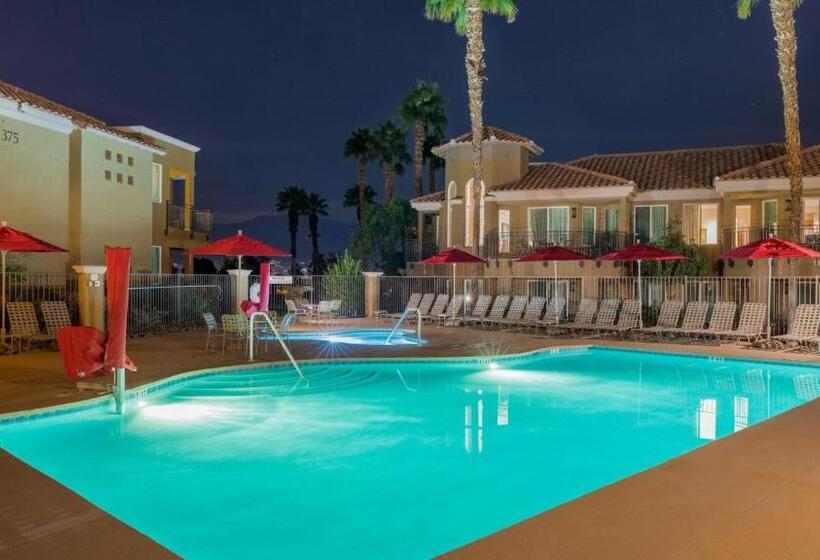 Люкс с Балконом, Desert Springs Villas I