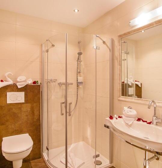 Classic room with balcony, Alpenherz Hotel Garni