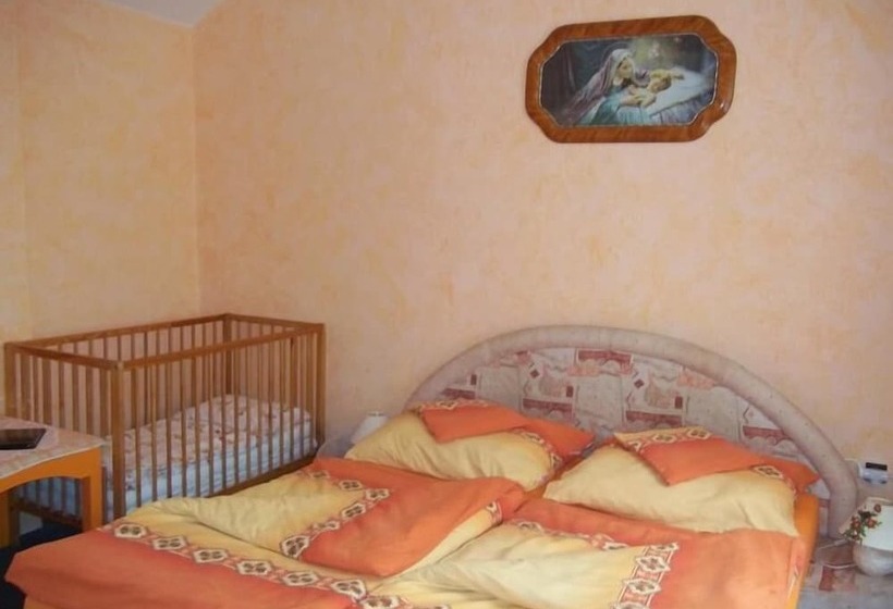 Номер Стандарт, Pension Familia