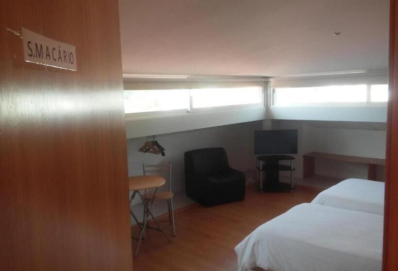 Номер Стандарт Трехместный, Penthouse   Low Cost