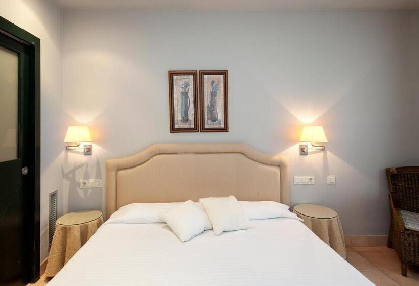 Апартаменты 2 спальни Вид на Сад, Apartahotel Suites Vila Birdie