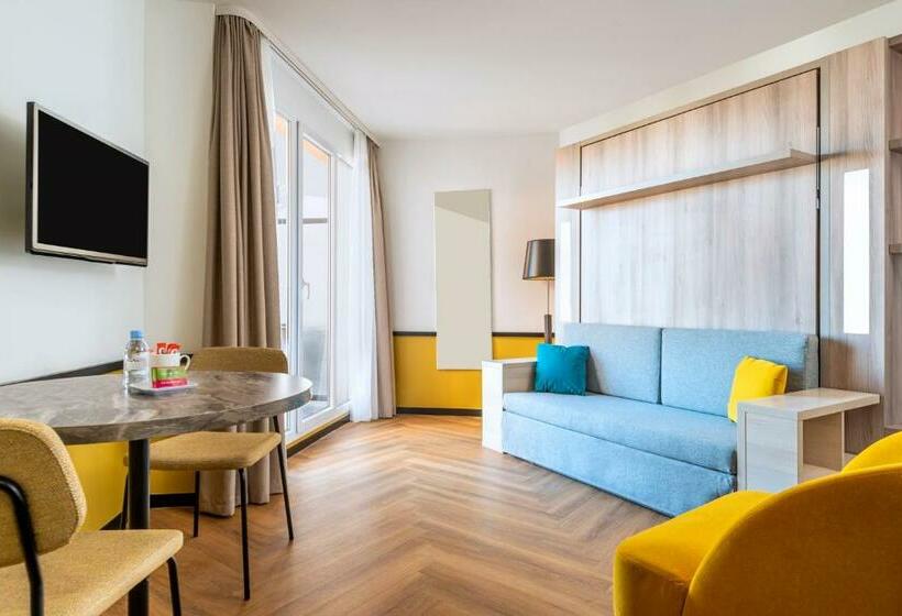 Студия Стандарт, Aparthotel Adagio Paris Montrouge