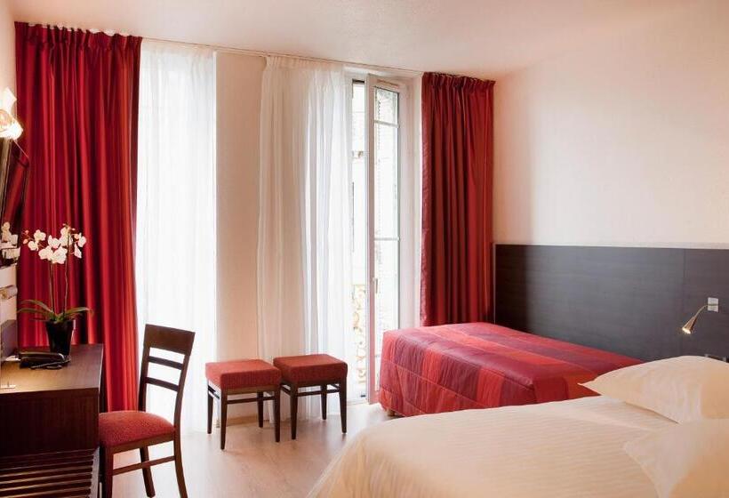 Трехместный Номер Deluxe с Видом, Escale Oceania Marseille Vieux Port