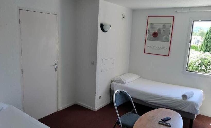 Quarto Quádruplo Estandar, L Escale D Alès