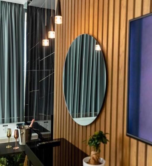 带按摩浴盆的套房, Ames Hotel & Spa