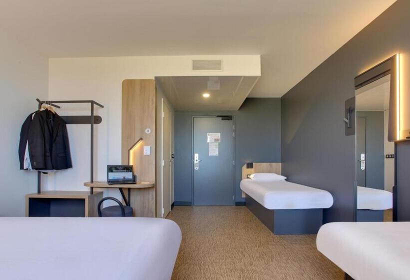 اتاق استاندارد چهار تخته, B&b Hotel Reims Croix Blandin