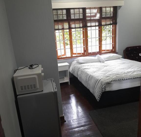 اتاق استاندارد, Luvuyos Guest House Pmb