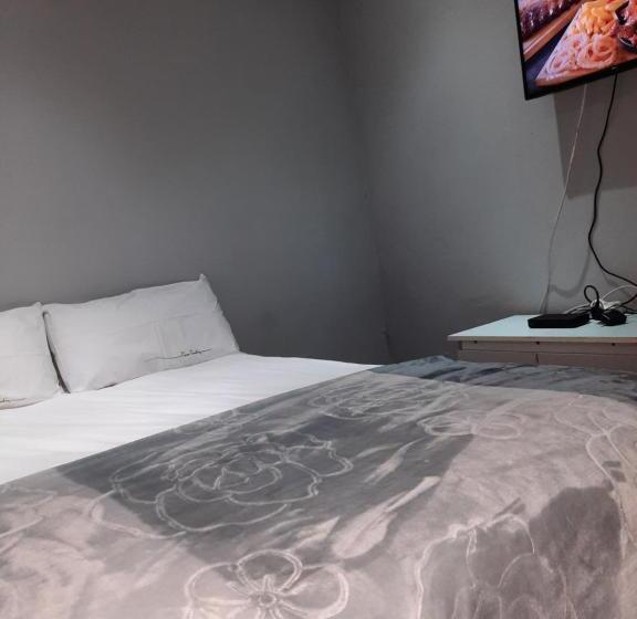 اتاق استاندارد, Luvuyos Guest House Pmb