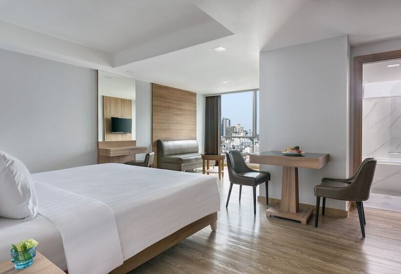 سوییت لوکس, Adelphi Grande Sukhumvit