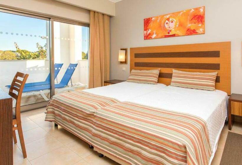 2 Bedroom Apartment Garden View, Alfagar Apart