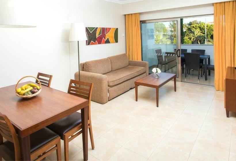 2 Bedroom Apartment Garden View, Alfagar Apart