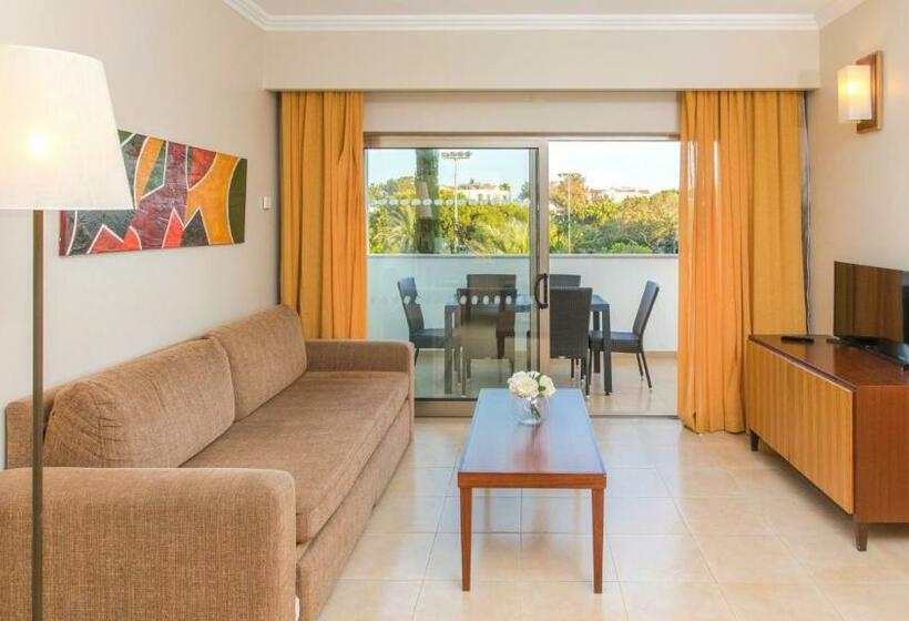 2 Bedroom Apartment Garden View, Alfagar Apart