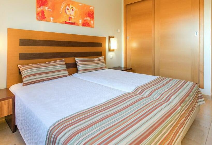 2 Bedroom Apartment Garden View, Alfagar Apart