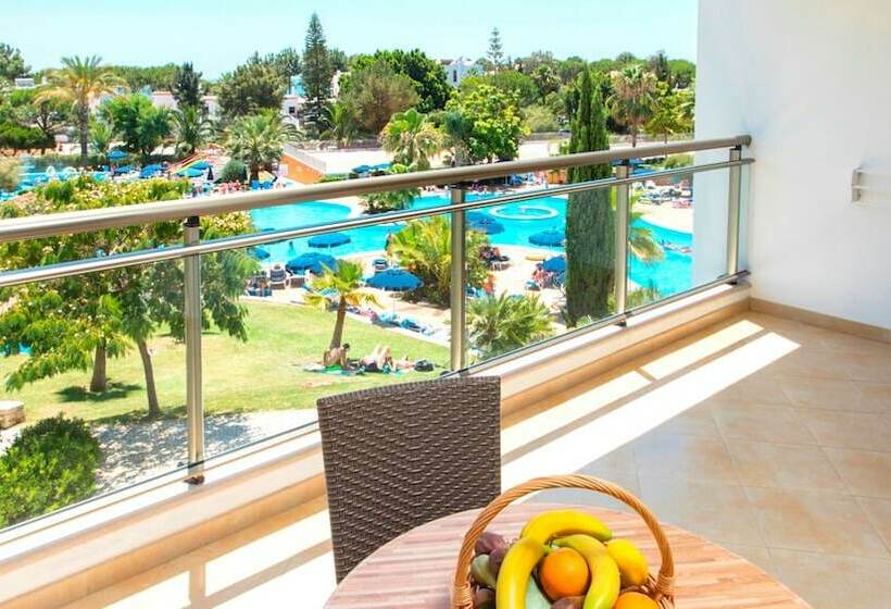 2 Bedroom Apartment Garden View, Alfagar Apart