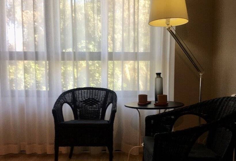 高级三人间, Md Modern Hotel   Jardines