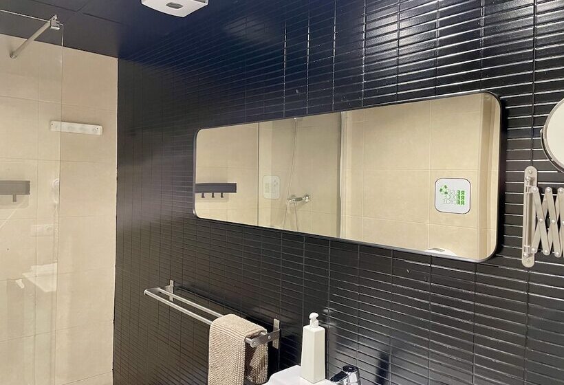 高级三人间, Md Modern Hotel   Jardines