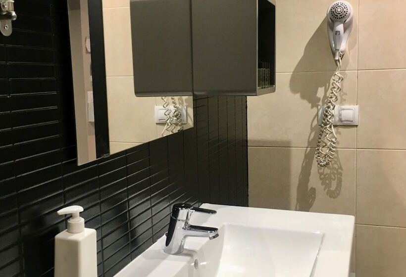 高级三人间, Md Modern Hotel   Jardines