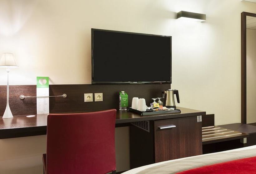Номер Премиум Вид на Озеро, Holiday Inn   Strasbourg   Nord, An Ihg