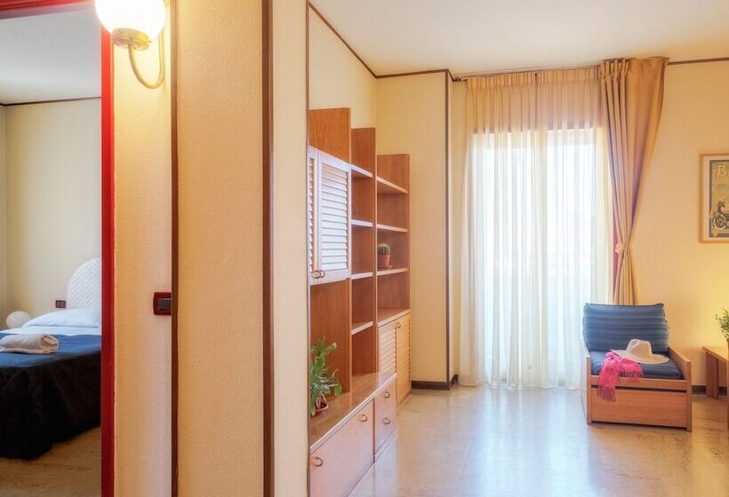 اتاق استاندارد سه نفره, Torreata Hotel & Residence