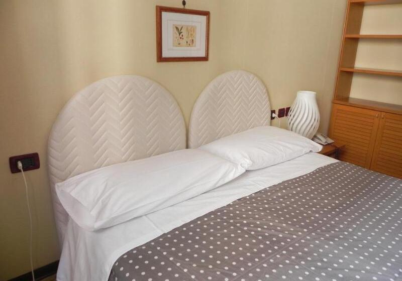 اتاق استاندارد سه نفره, Torreata Hotel & Residence