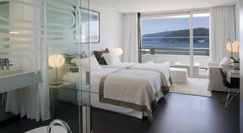 Quarto Estandar, Troia Design