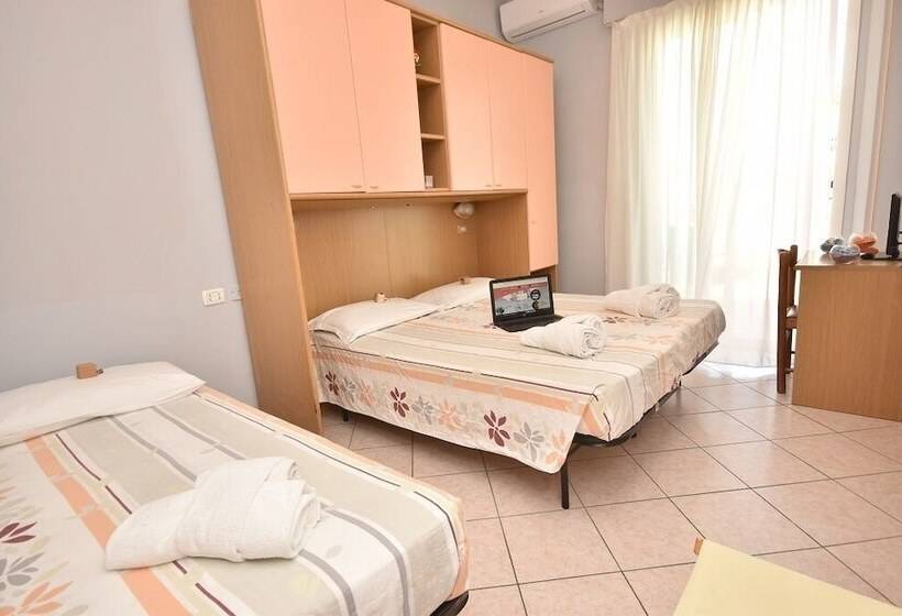 اتاق استاندارد سه نفره, Venere