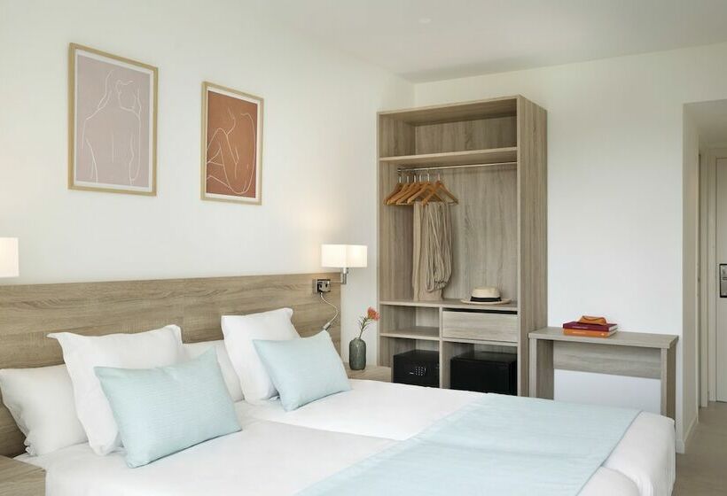 اتاق استاندارد با چشم‌انداز استخر, Aparthotel Marina Drach