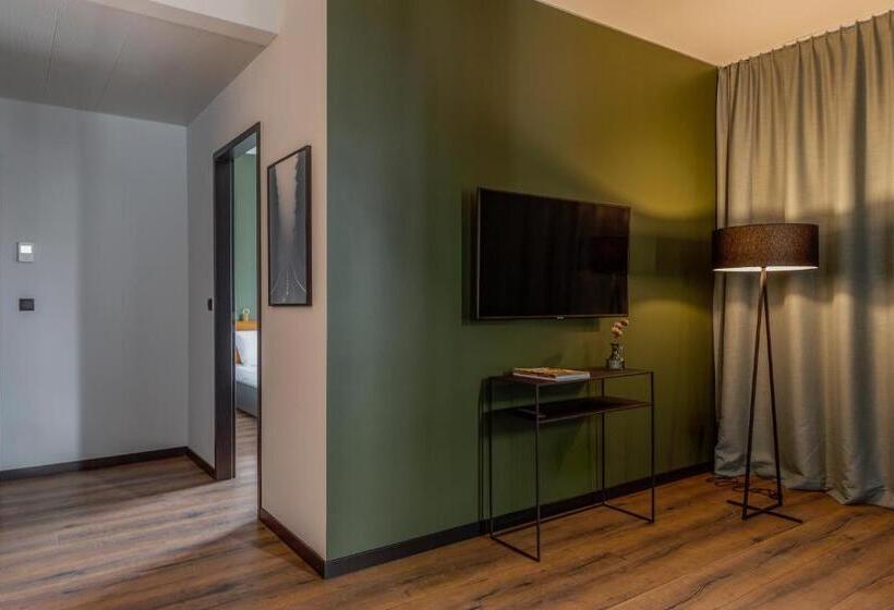Suíte, Black F House   Serviced Apartments