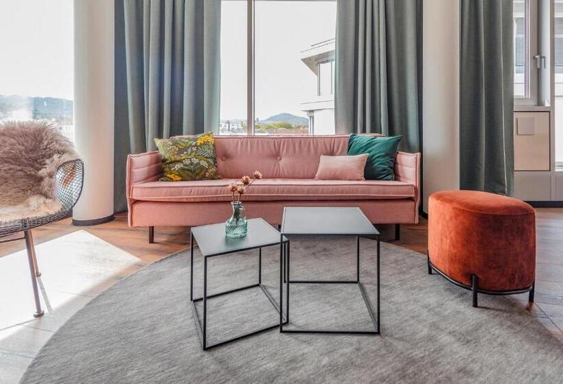 Suíte, Black F House   Serviced Apartments