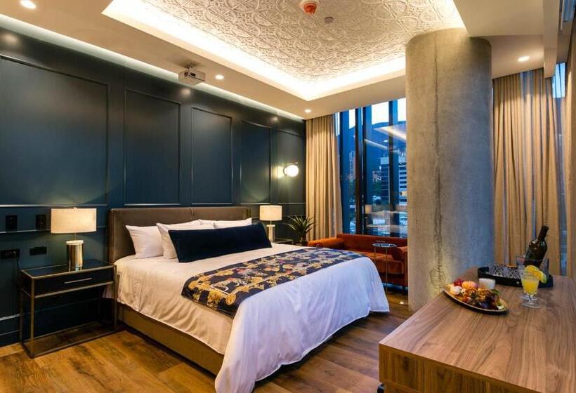 스위트 킹사이즈 침대, Marquee Medellín