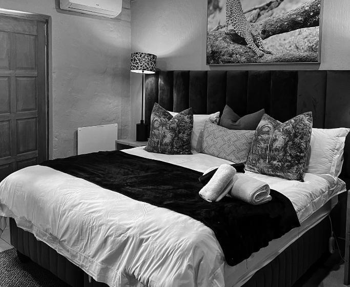 Номер Стандарт, Fever Tree Guesthouse