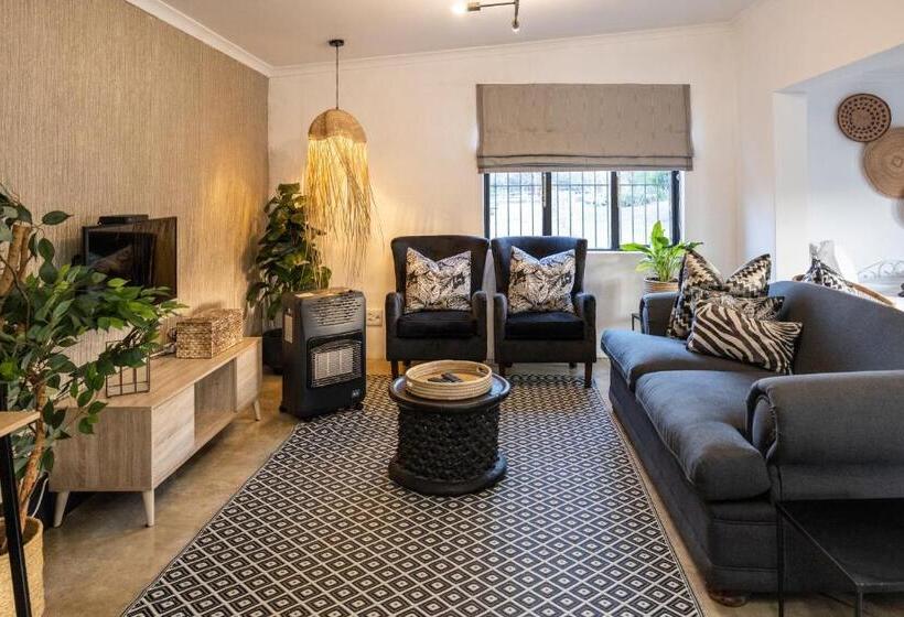 Бунгало Стандарт, Fever Tree Guesthouse