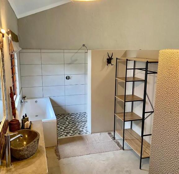 Студио Стандарт с Балконом, Fever Tree Guesthouse