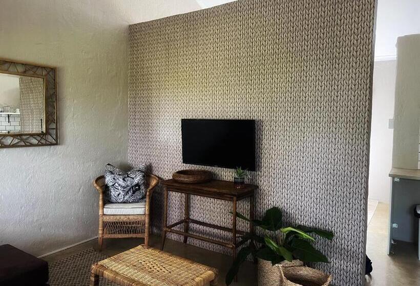 Студия Deluxe, Fever Tree Guesthouse