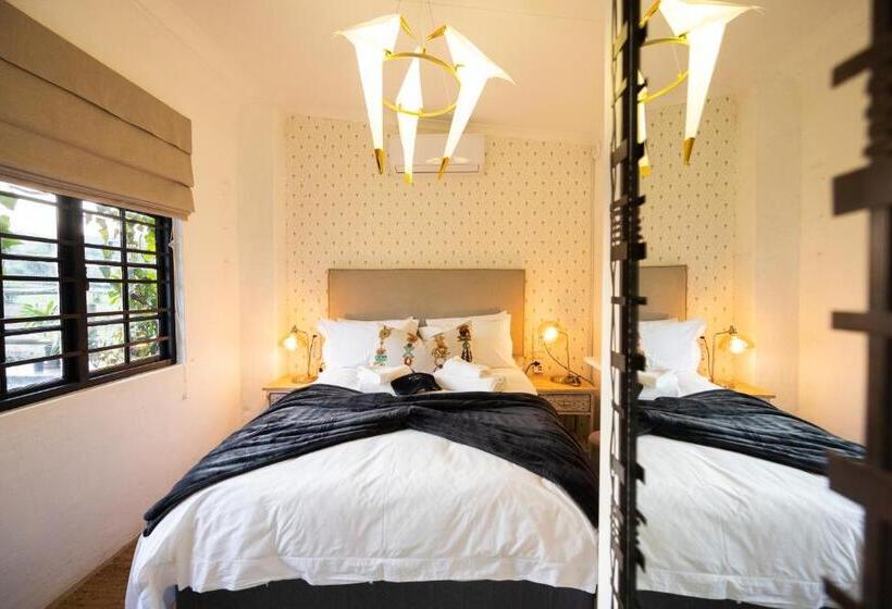 Бунгало Стандарт, Fever Tree Guesthouse