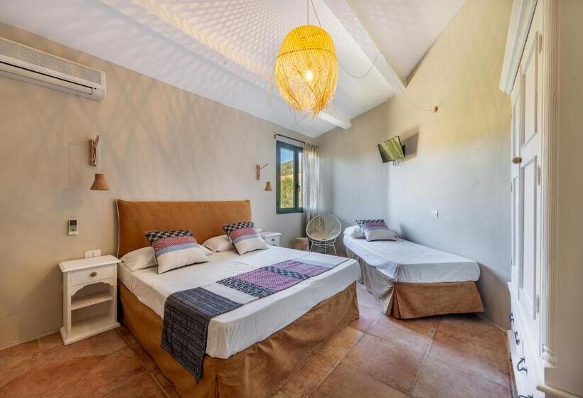 Четырехместный Номер Стандарт, Borgo Di Campagna