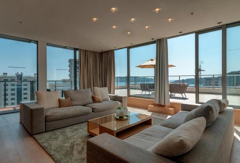 Suite with Terrace, Eurostars Queen Of Montenegro