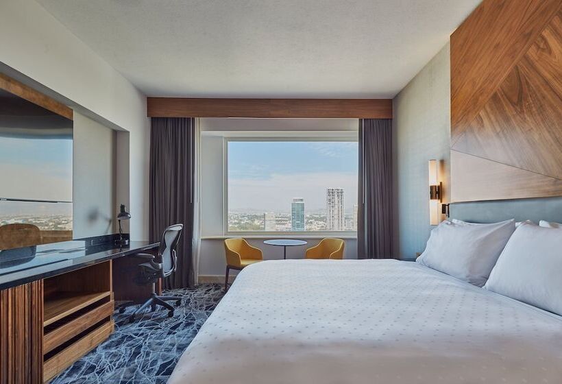Club Room King Bed, Grand Fiesta Americana Guadalajara Country Club