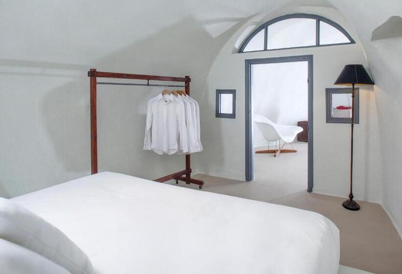 سوئیت با چشم‌انداز, On The Rocks   Small Luxury Hotels Of The World