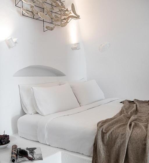 سوئیت با چشم‌انداز, On The Rocks   Small Luxury Hotels Of The World