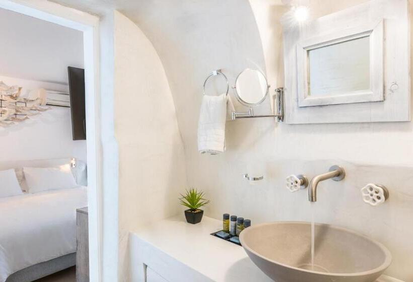 اتاق استاندارد با چشم‌انداز, On The Rocks   Small Luxury Hotels Of The World