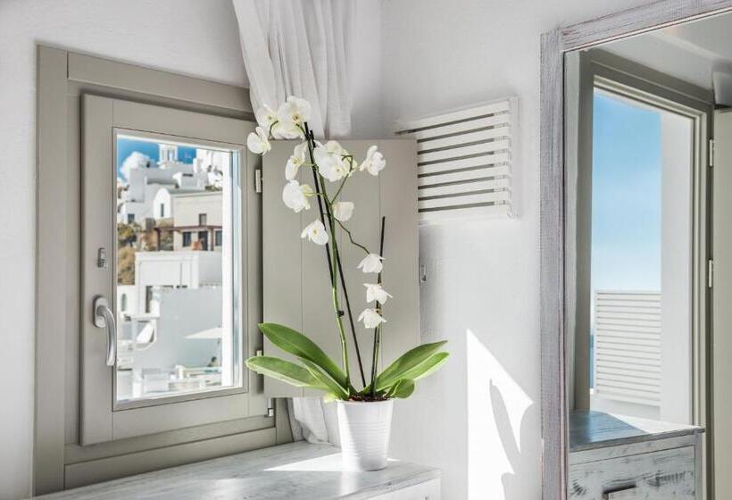 اتاق استاندارد با چشم‌انداز, On The Rocks   Small Luxury Hotels Of The World