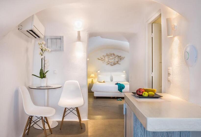 اتاق سوپریور با چشم‌انداز, On The Rocks   Small Luxury Hotels Of The World