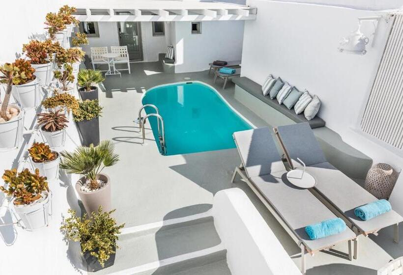 سوئیت با چشم‌انداز, On The Rocks   Small Luxury Hotels Of The World