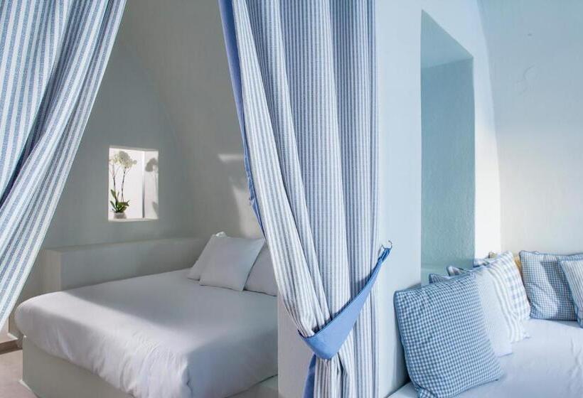 سوئیت با چشم‌انداز, On The Rocks   Small Luxury Hotels Of The World