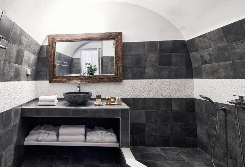 سوییت سینیور با چشم‌انداز دریا, San Antonio   Small Luxury Hotels Of The World