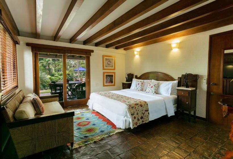 Полулюкс, Sazagua Hotel Boutique